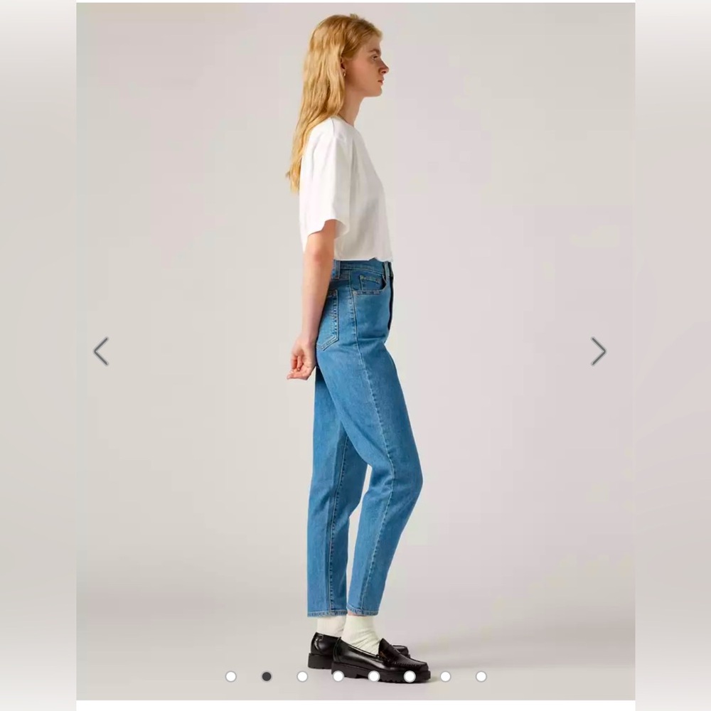 Levi’s High Waisted Mom Jeans Sz 29